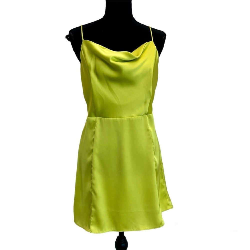 Femme by design lime green satin spaghetti strap mini dress Sz M NWT